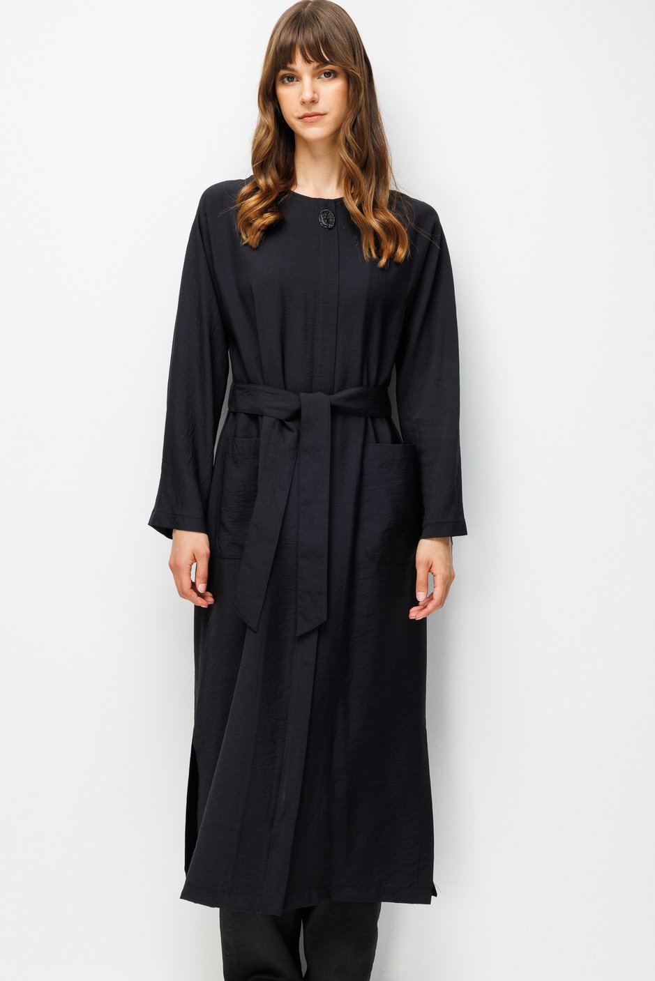 85% LyoCELL Sadə və Xüsusi Bel Toplu Abaya - Qara