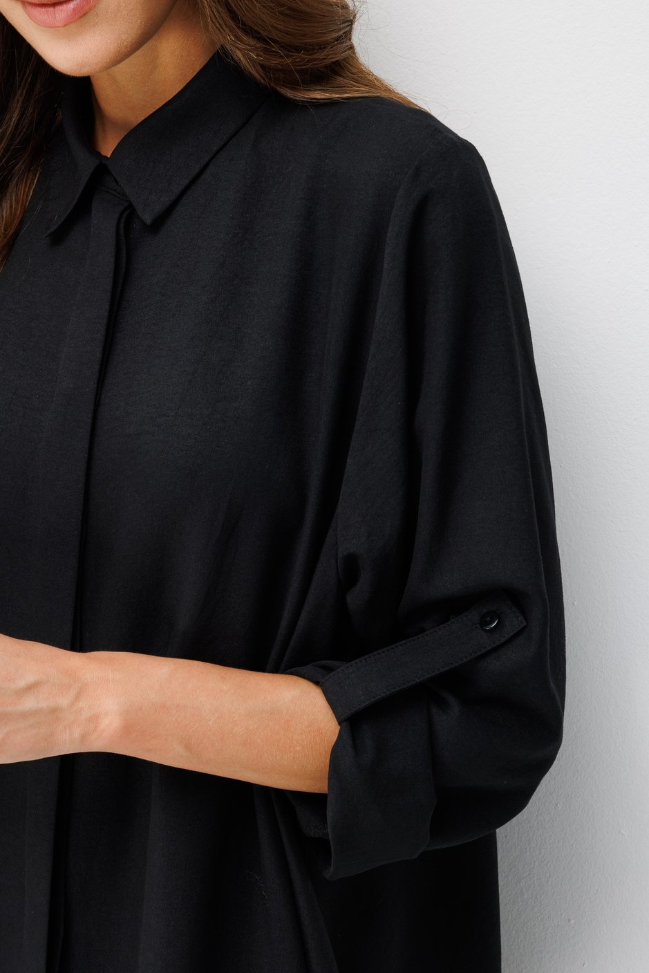 Dökümlü İpekçe Basic Patlı Düğme Kapamalı Spor Maxi Elbise Kap Ferace-Siyah