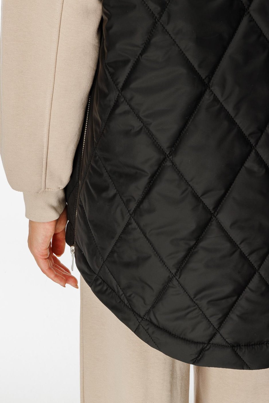 Zipper Yan ve Ön Özel Fermuar Detaylı Zamansız Yelek-Siyah