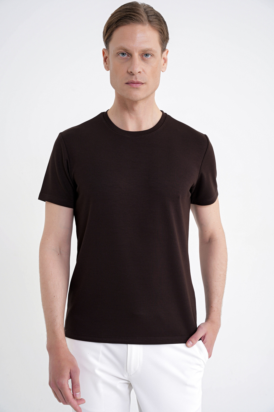 Comfort Fit Bisiklet Yaka %97 Esnek Pamuklu Kahverengi Tişört TS 885