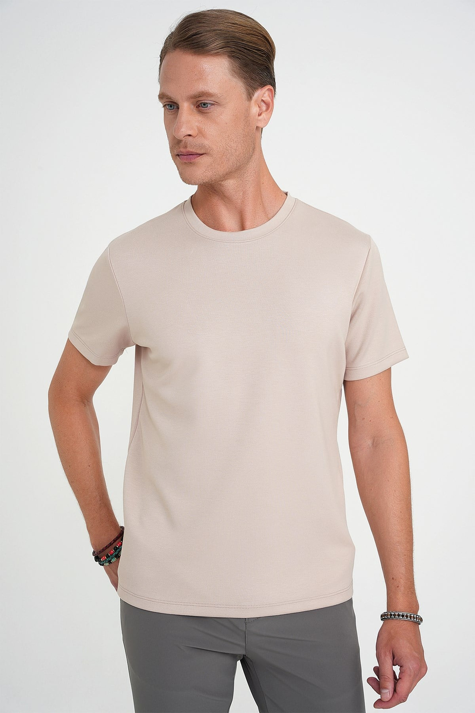 Comfort Fit Bisiklet Yaka %97 Esnek Pamuklu Bej Tişört TS 885