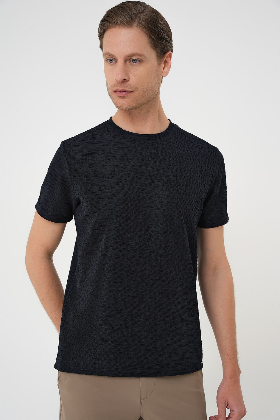 Comfort Fit Bisiklet Yaka Armürlü Dokulu Lacivert Tişört TS 896
