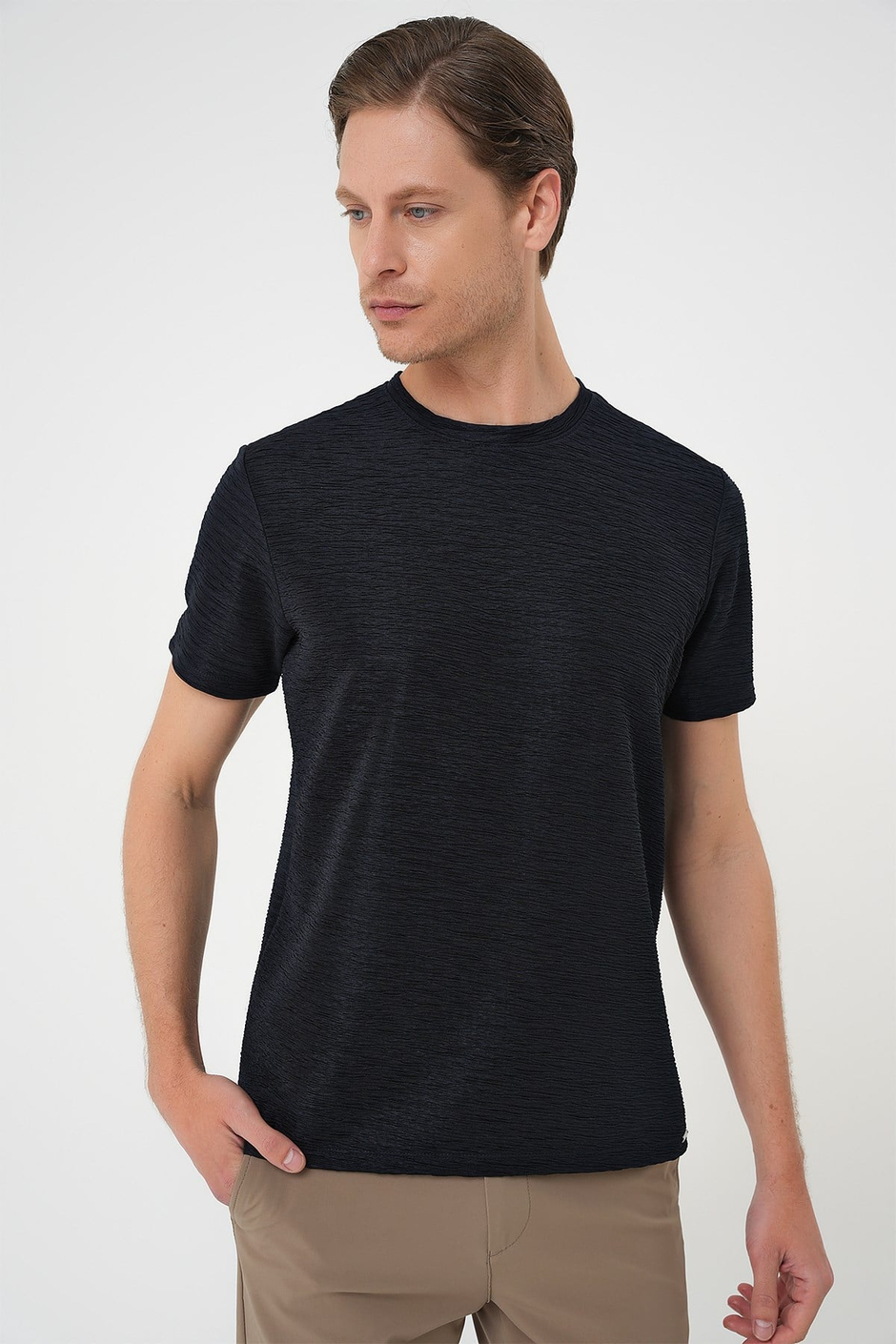 Comfort Fit Bisiklet Yaka Armürlü Dokulu Lacivert Tişört TS 896