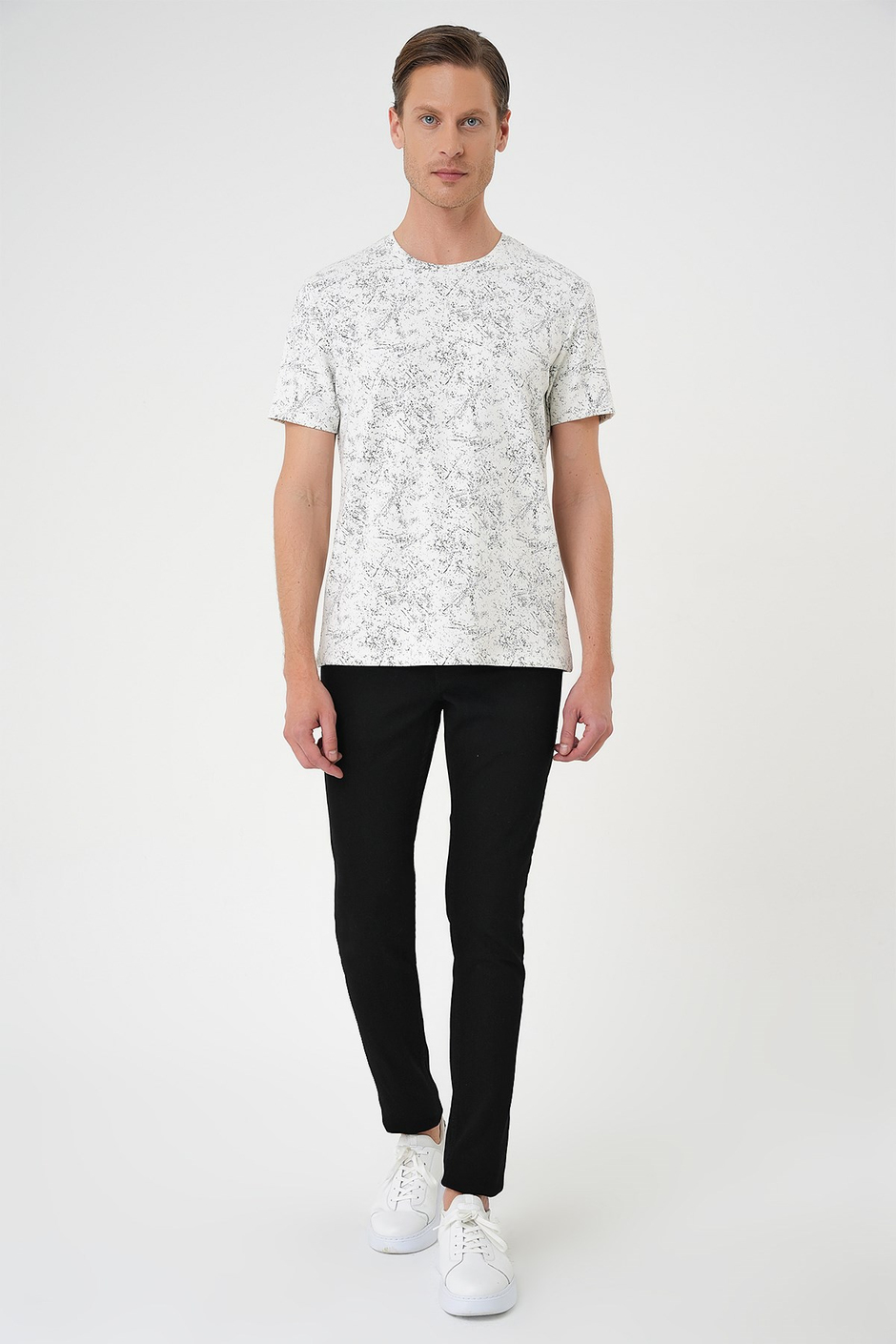 Comfort Fit Bisiklet Yaka Batik Görünümlü Esnek Pamuk Ekru Tişört TS 905