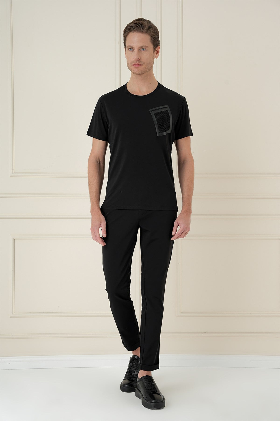 Comfort Fit Bisiklet Yaka Esnek Pamuklu Cep Baskılı Siyah Tişört TS 897