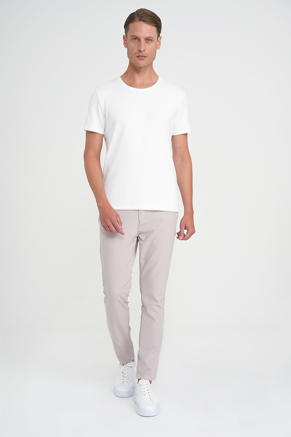 Comfort Fit Bisiklet Yaka Esnek Pamuklu Düz Ekru Tişört TS 915