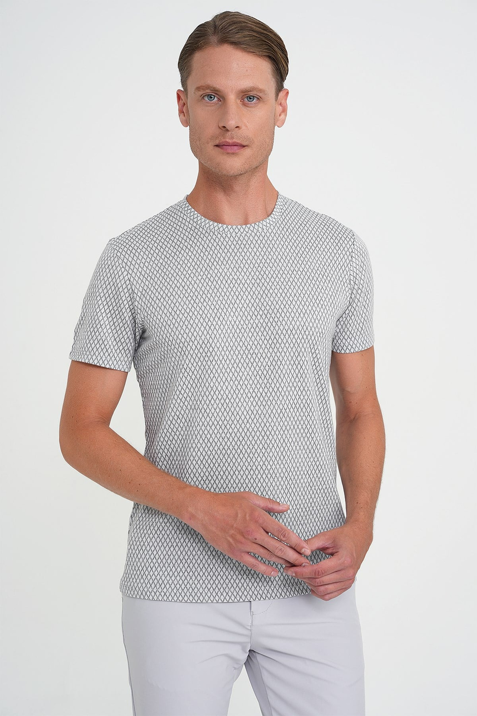 Comfort Fit Bisiklet Yaka Esnek Pamuklu Baklava Desen Gri Tişört TS 908