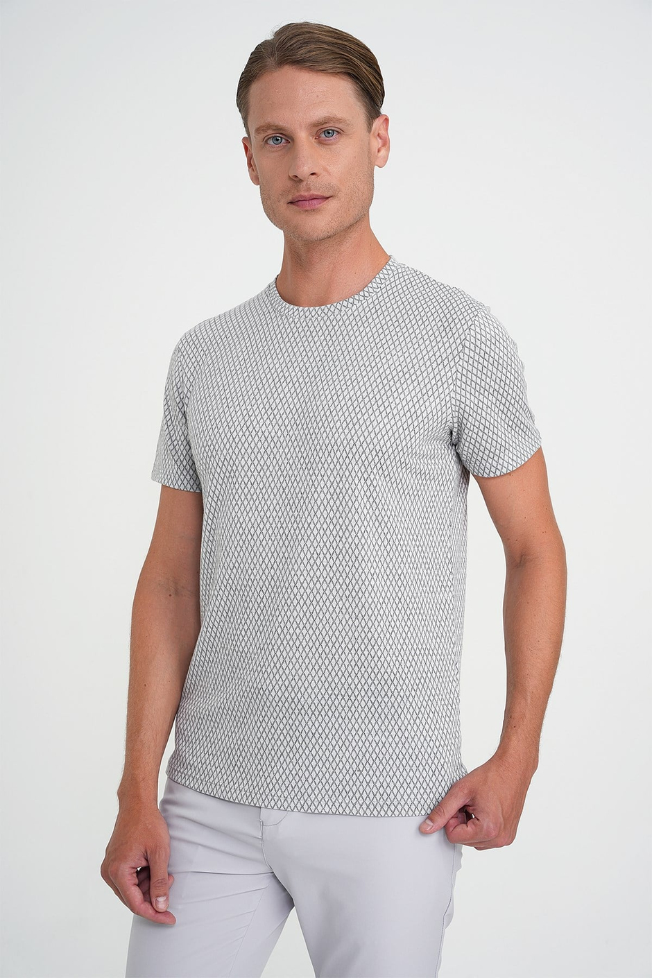 Comfort Fit Bisiklet Yaka Esnek Pamuklu Baklava Desen Gri Tişört TS 908