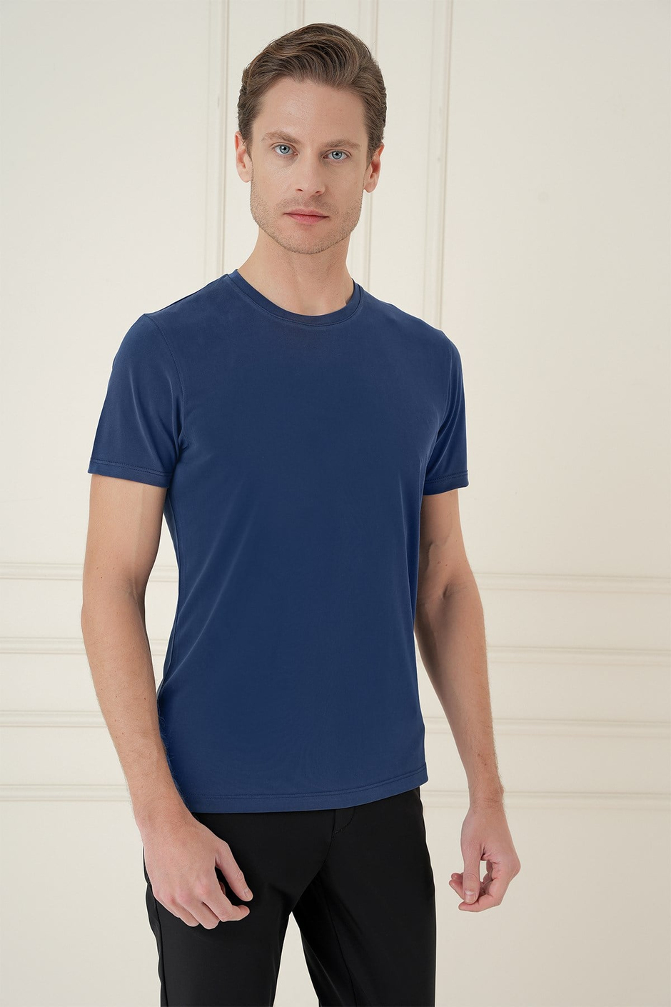 Comfort Fit Bisiklet Yaka Modal Kumaş Kısa Kollu Lacivert Tişört TS 895
