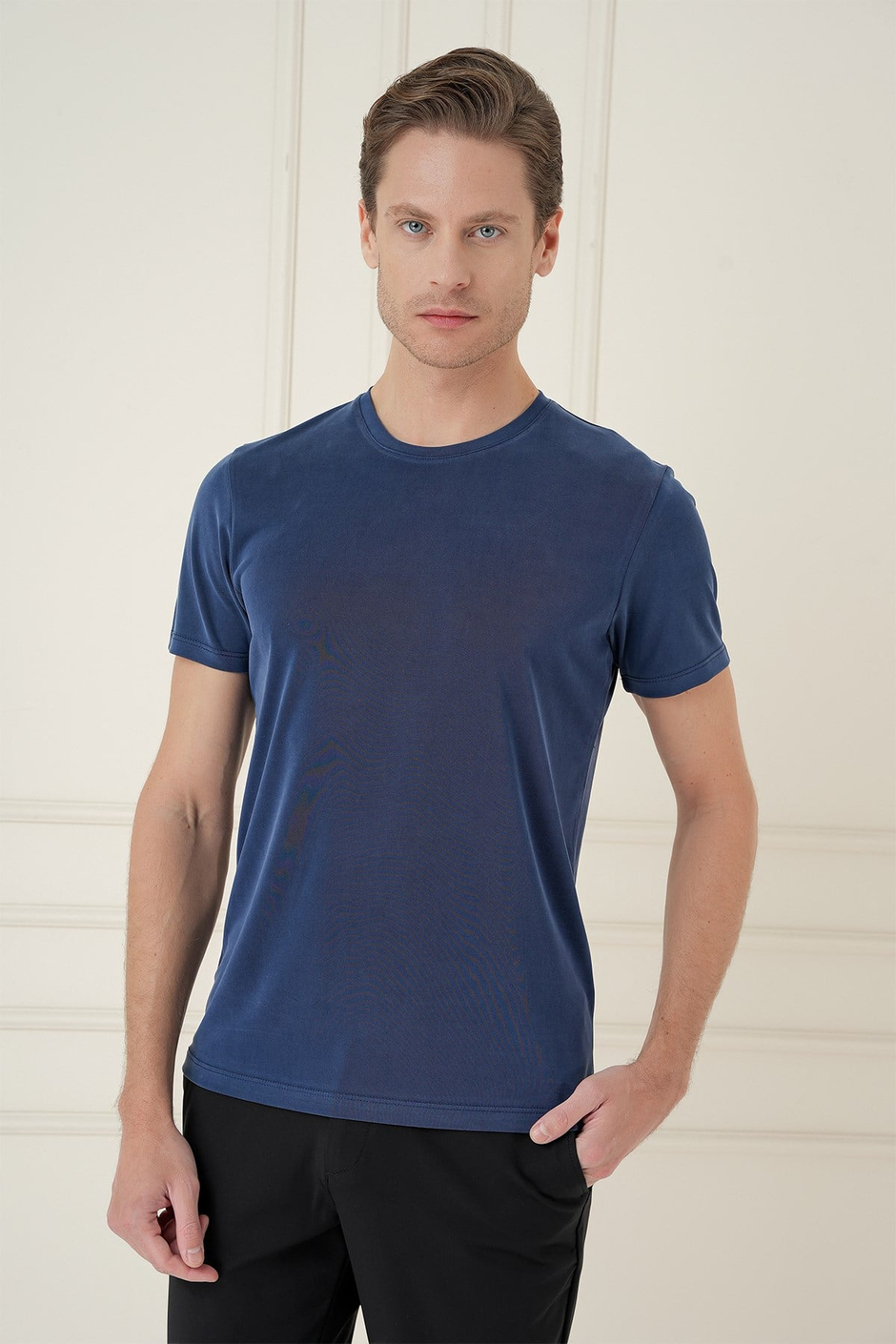 Comfort Fit Bisiklet Yaka Modal Kumaş Kısa Kollu Lacivert Tişört TS 895