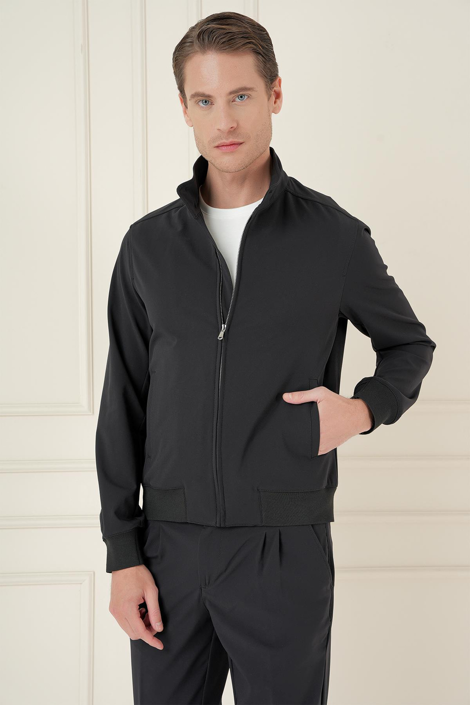 Comfort Fit Hakim Yaka Fermuarlı Ribana Kol Siyah Mont MT 172