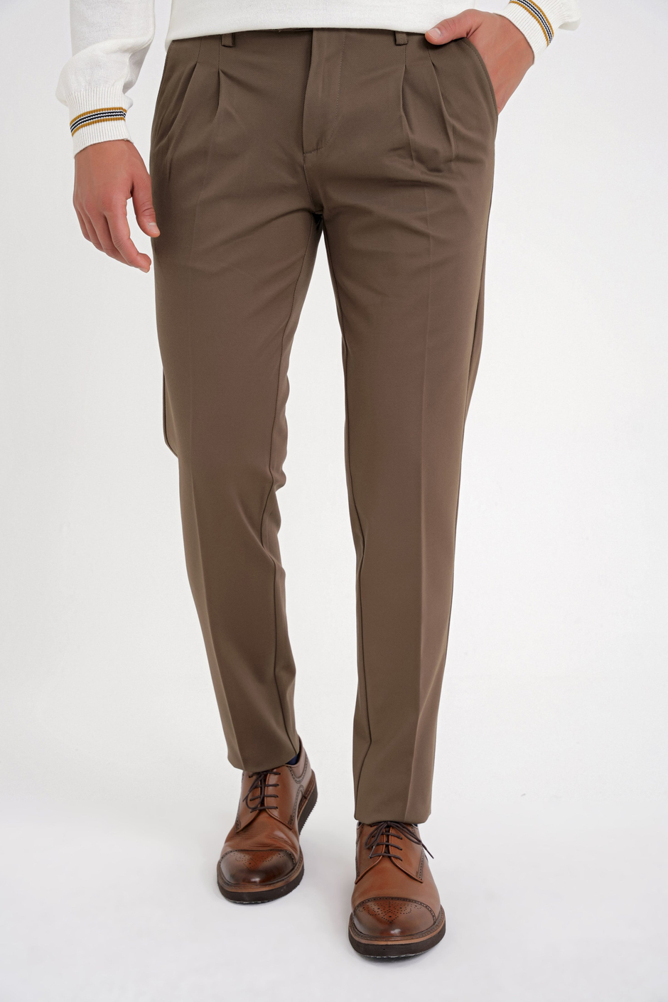 Comfort Fit Rahat Kalıp Çift Pileli Yan Cepli Esnek Pamuklu Tütün Pantolon P 1202