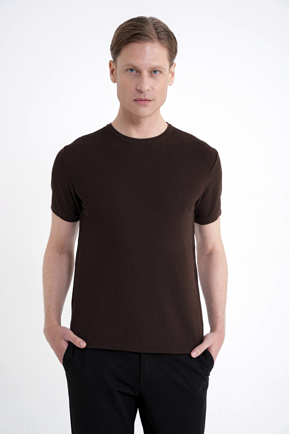 Comfort Fit Rayon Karışımlı Bisiklet Yaka Kahverengi Triko Tişört TS 925 