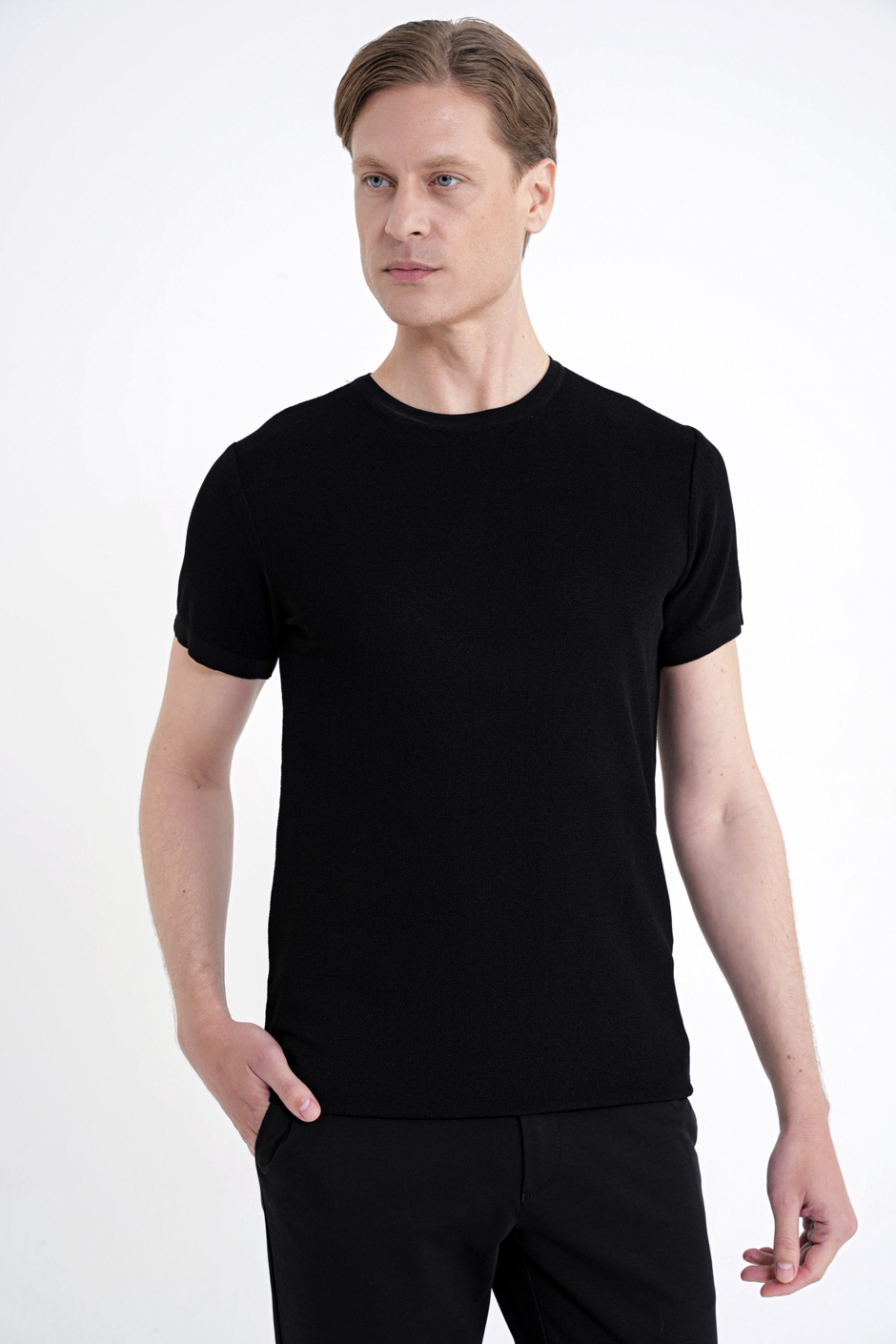 Comfort Fit Rayon Karışımlı Bisiklet Yaka Siyah Triko Tişört TS 925 