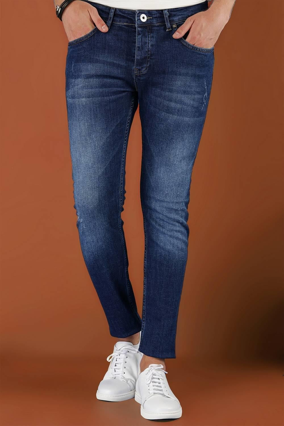 Slim Fit Beş Cep Taşlama Eskitme Detaylı Koyu Mavi Jean Kot Pantolon Denim 111
