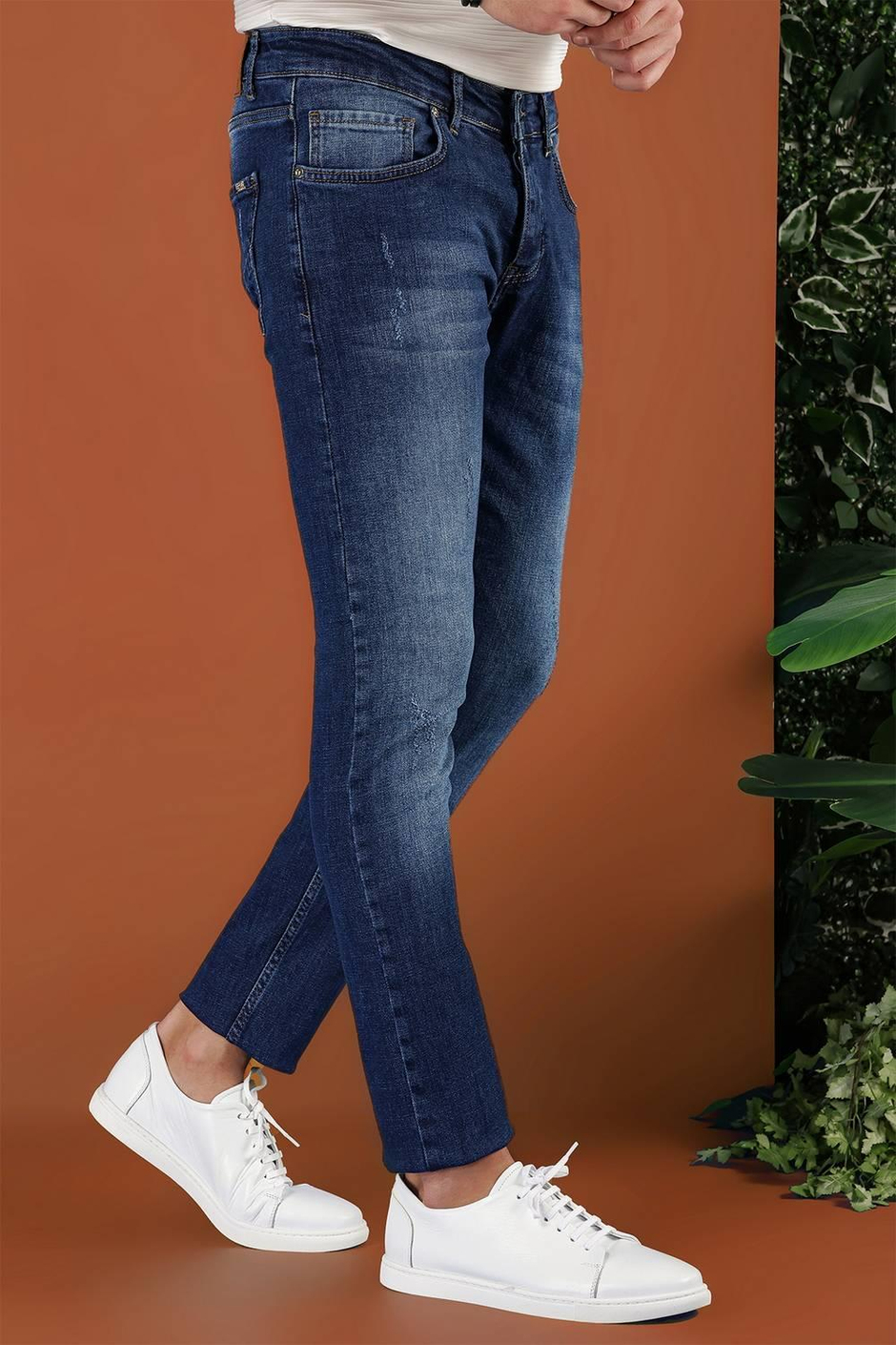 Slim Fit Beş Cep Taşlama Eskitme Detaylı Koyu Mavi Jean Kot Pantolon Denim 111