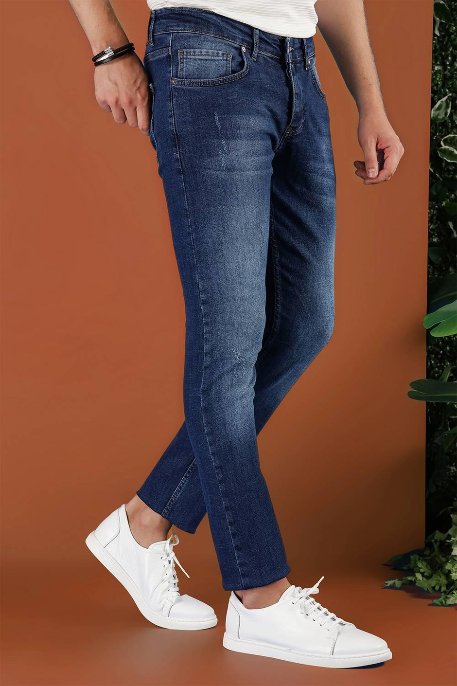 Slim Fit Beş Cep Taşlama Eskitme Detaylı Koyu Mavi Jean Kot Pantolon Denim 111