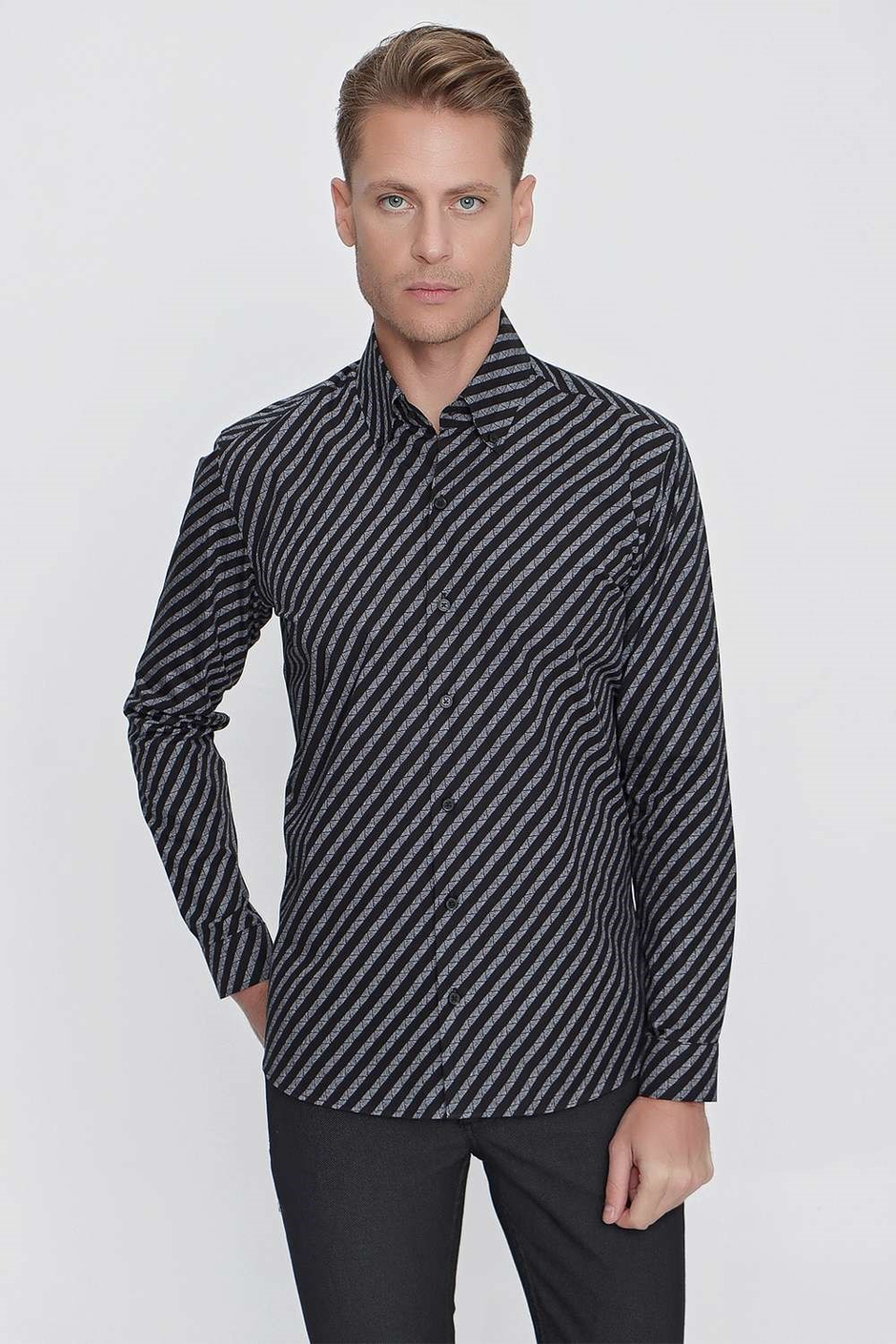 G 1517 Slim Fit Siyah Spor Gömlek