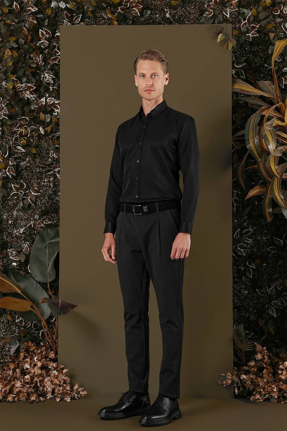 GK 692 Slim Fit Siyah Klasik Gömlek