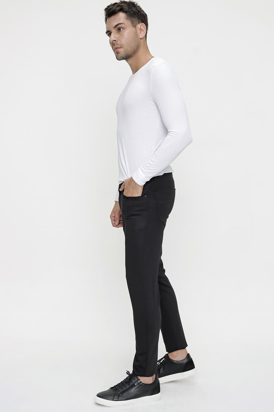 P 1085 Slim Fit Siyah Spor Pantolon