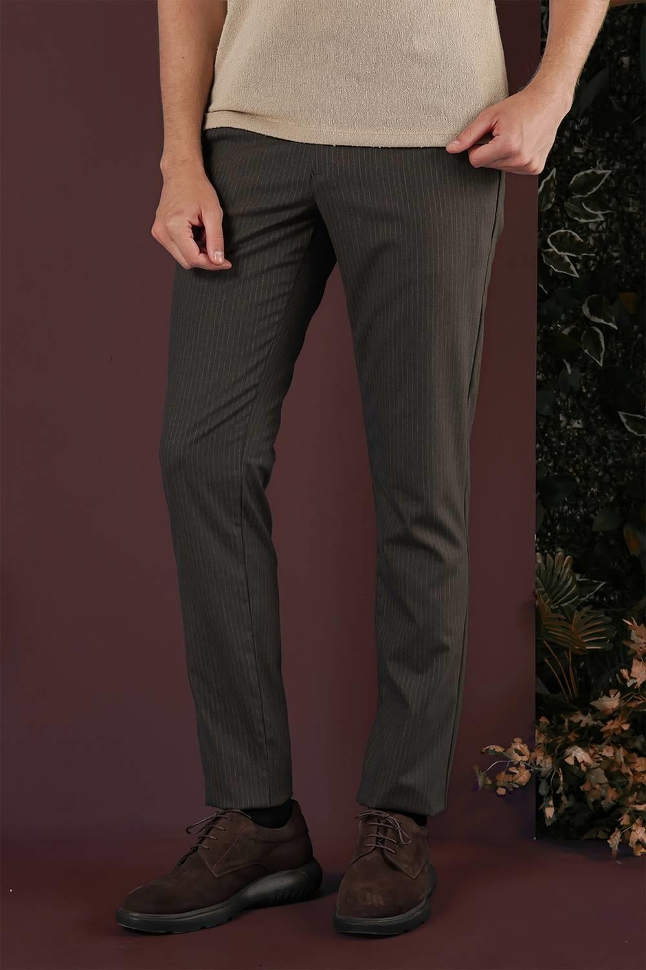 Slim Fit Esnek Yünlü İnce Çizgili Kahverengi Pantolon P 1136
