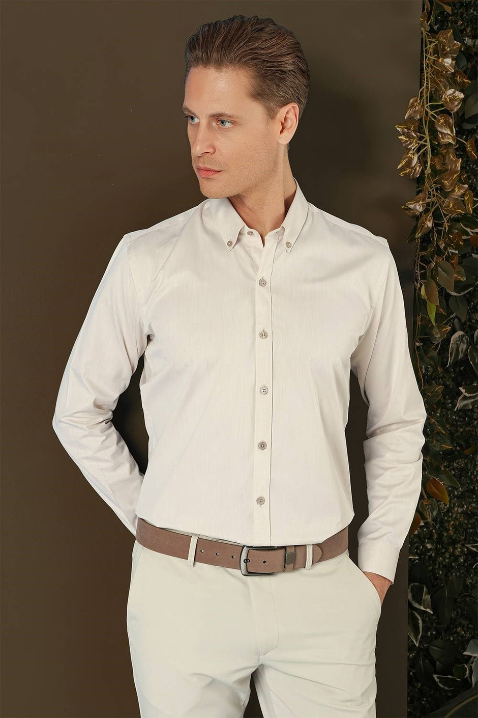 Slim Fit %100 Pamuk Düğme Yakalı Bej Gömlek GK 711