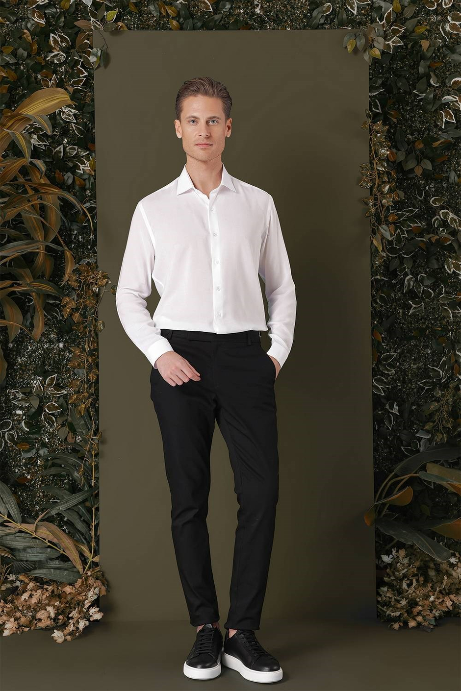 Slim Fit %100 Pamuk Kravat Yaka Düz Beyaz 1 Gömlek GK 709