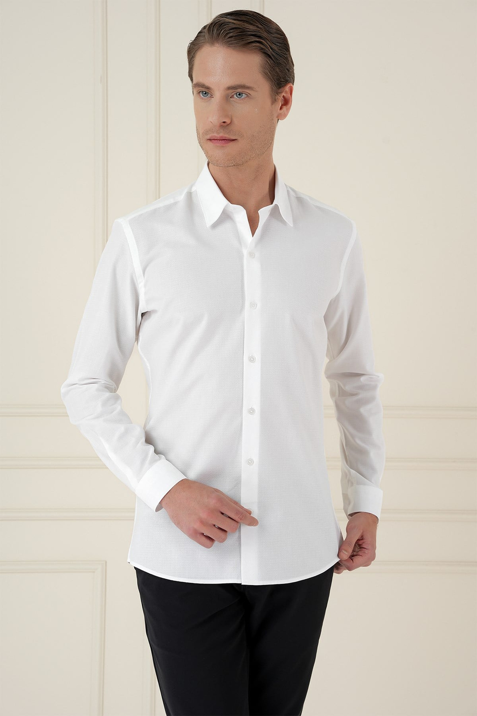 Slim Fit %100 Pamuk Uzun Kol Dokulu Beyaz Gömlek  Gk 749