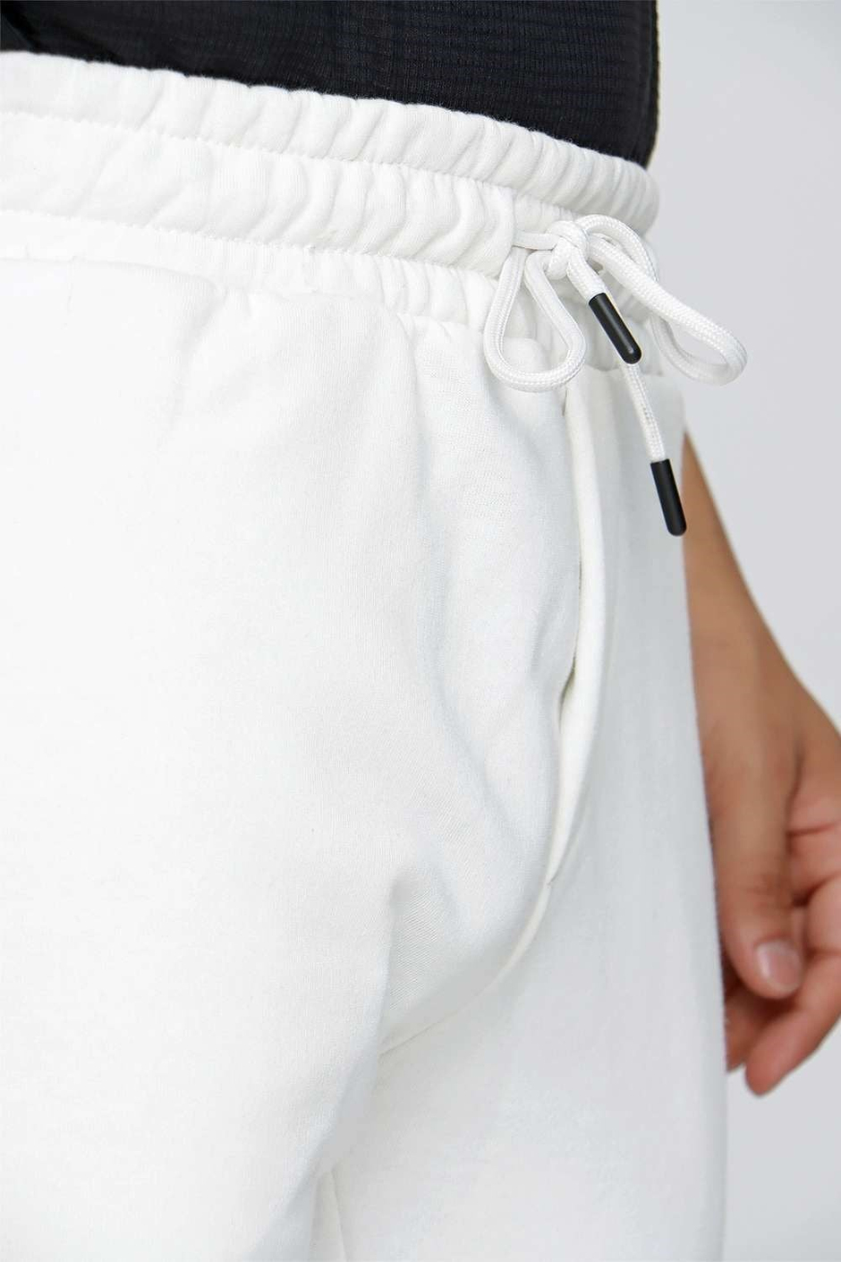 Slim Fit %100 Pamuk Yan Cepli İpli Beyaz Jogger Pantolon ATP 025