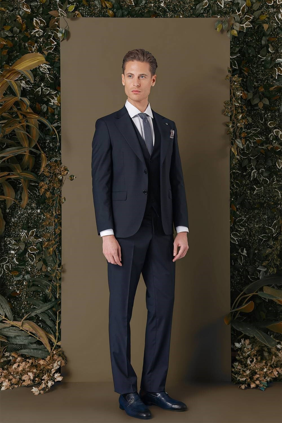 Slim Fit %97 Yün Esnek Lacivert Yelekli Takım Elbise TK 881