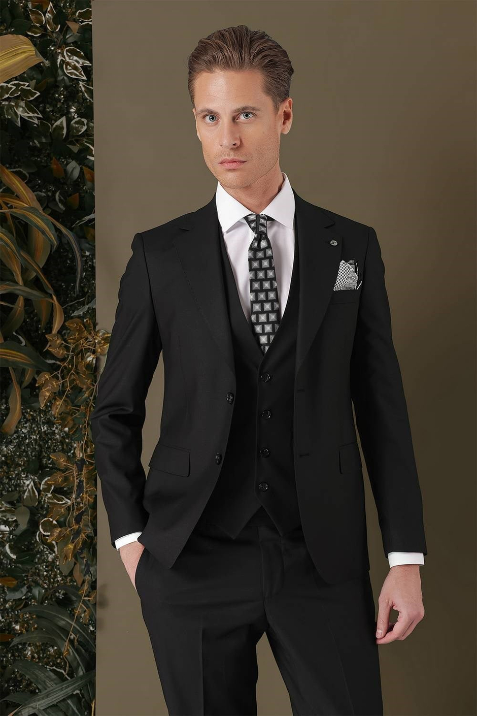 Slim Fit %97 Yün Esnek Siyah Yelekli Takım Elbise TK 881