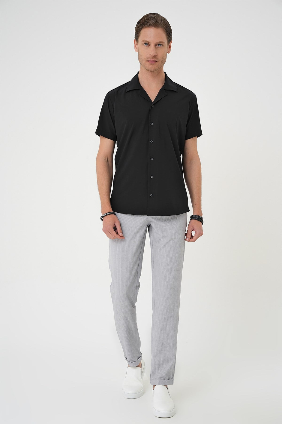 Slim Fit Apaş Yaka Kısa Kollu Esnek Casual Siyah Gömlek  G 1589