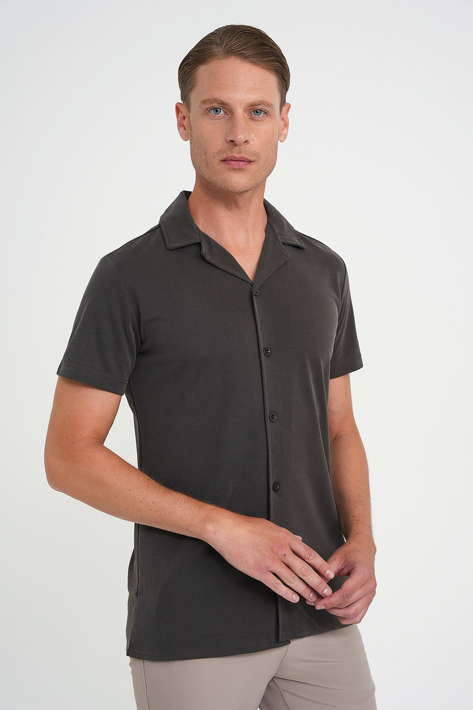 Slim Fit Apaş Yaka Modal Karışımlı Kısa Kollu Kahverengi Gömlek G 1590