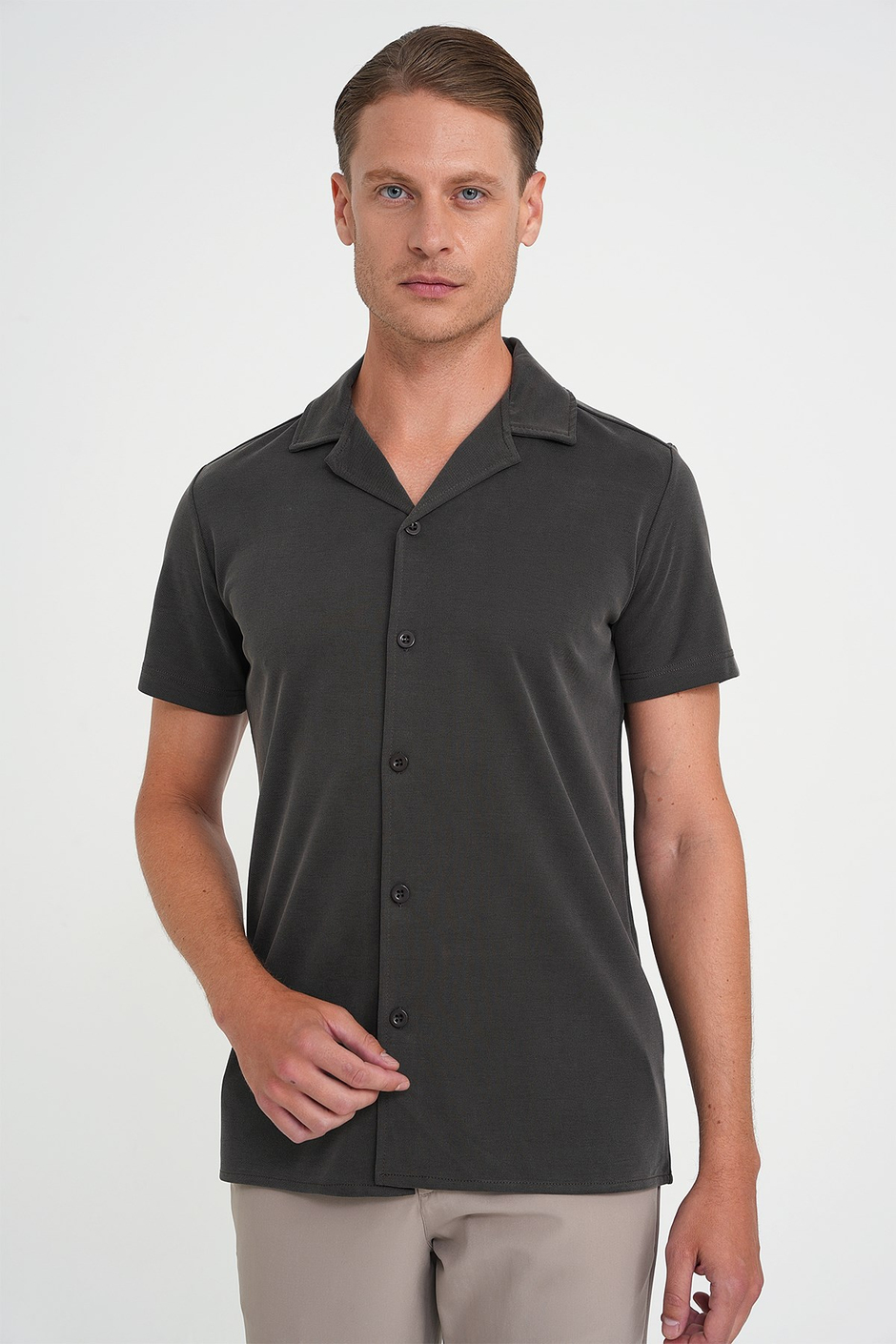 Slim Fit Apaş Yaka Modal Karışımlı Kısa Kollu Kahverengi Gömlek G 1590