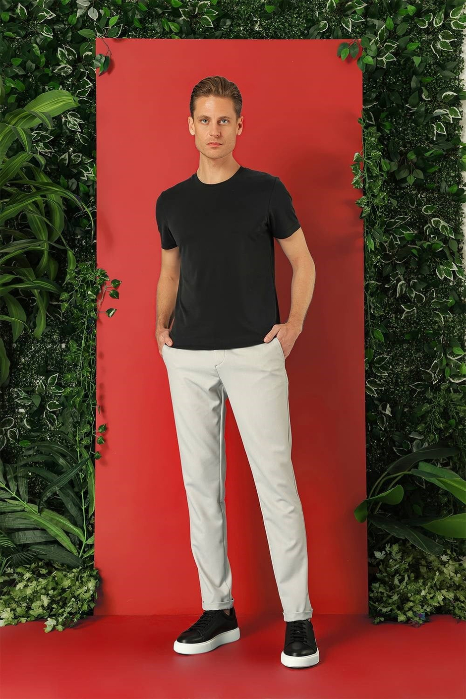 Slim Fit Bisiklet Yaka %100 Pamuk Siyah Tişört Ts 878