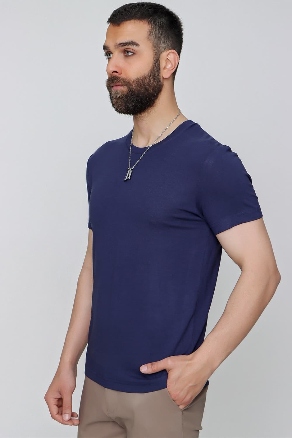 Slim Fit Bisiklet Yaka Esnek Pamuklu Düz Lacivert Tişört TS 823