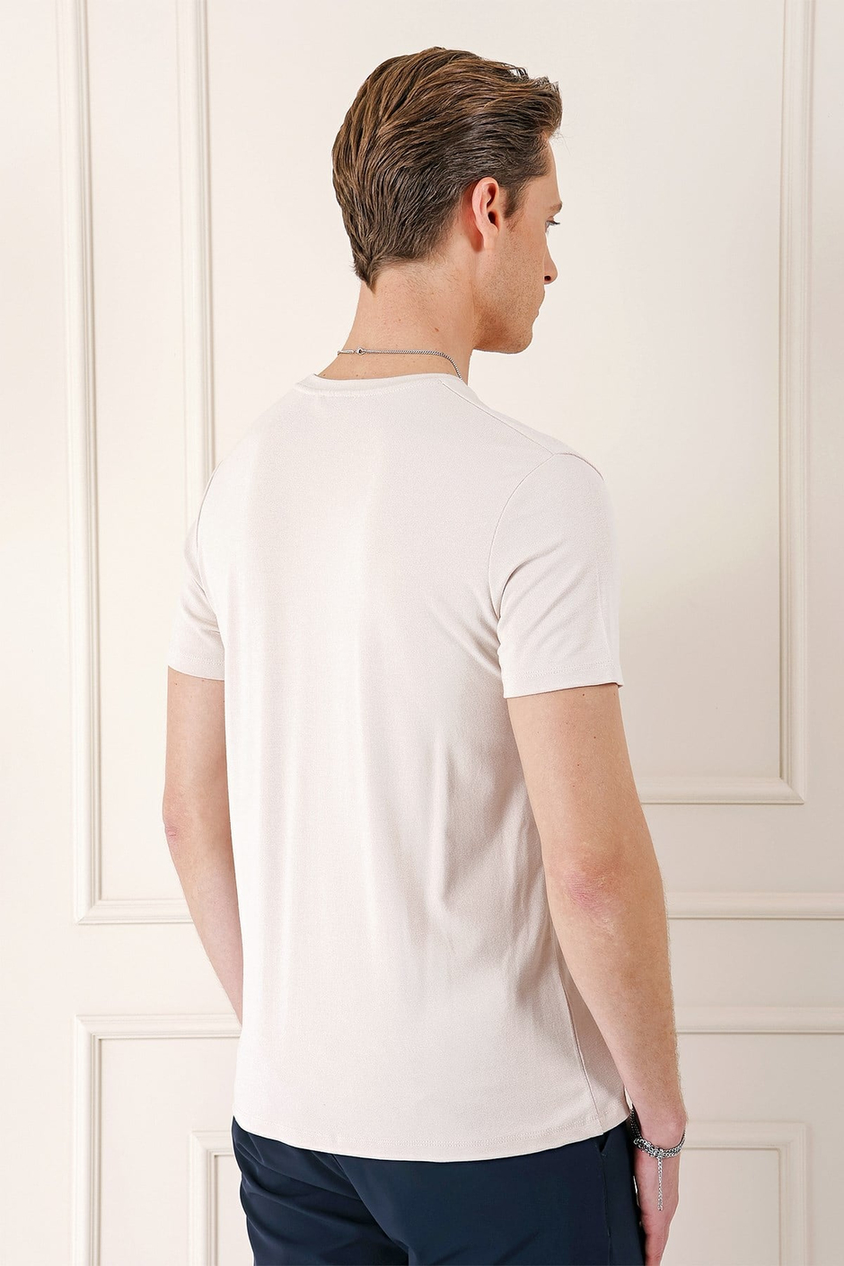 Slim Fit Bisiklet Yaka Esnek Pamuklu Düz Açık Bej Tişört TS 823