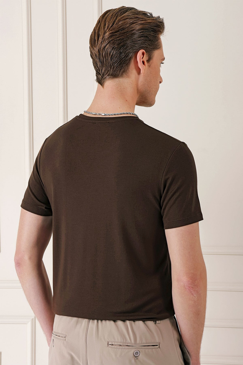 Slim Fit Bisiklet Yaka Esnek Pamuklu Düz Kahverengi Tişört TS 823