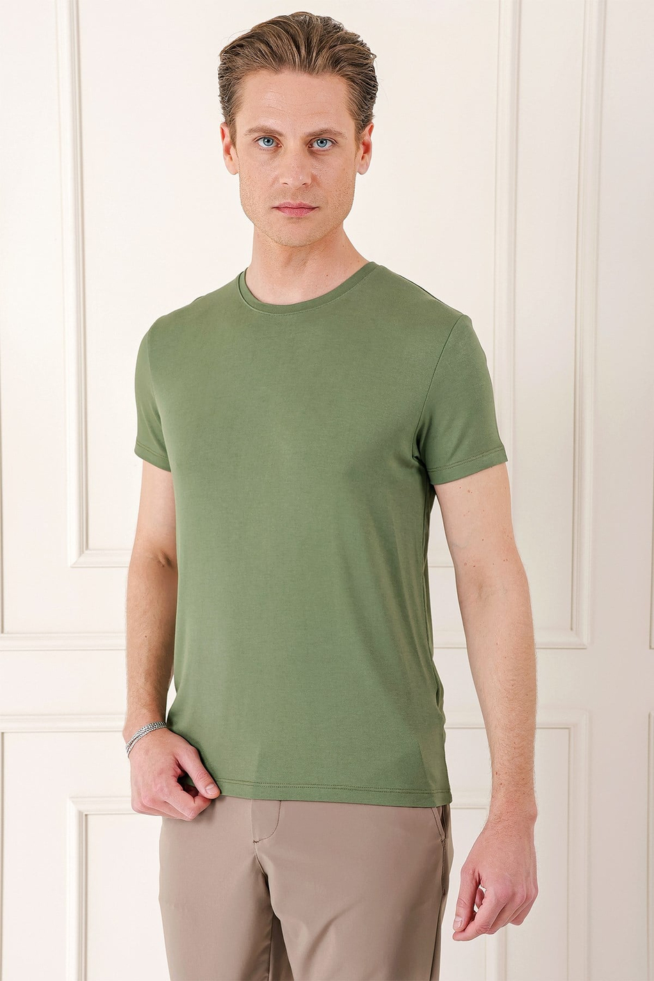 Slim Fit Bisiklet Yaka Esnek Pamuklu Düz Haki Tişört TS 823