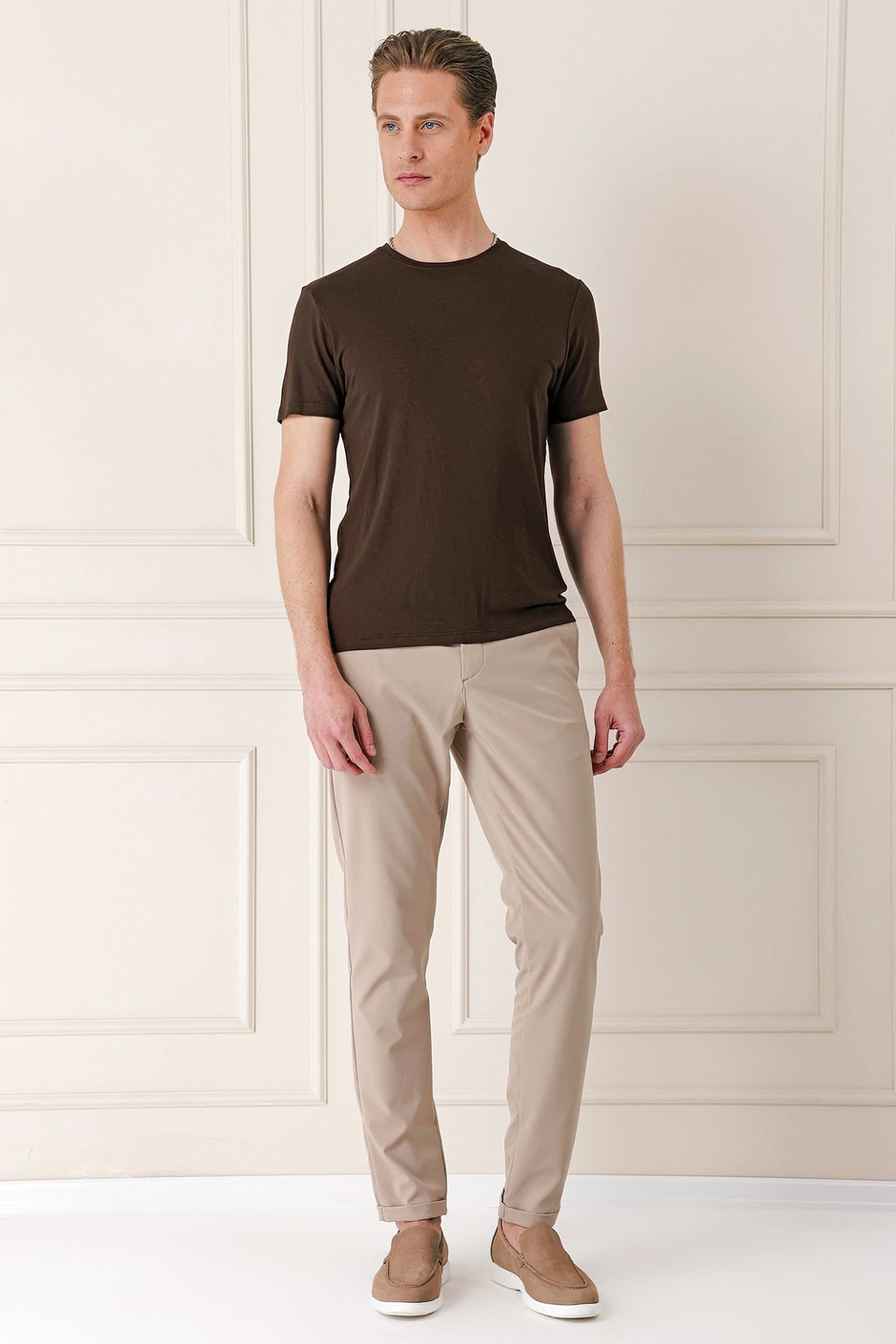 Slim Fit Bisiklet Yaka Esnek Pamuklu Düz Kahverengi Tişört TS 823