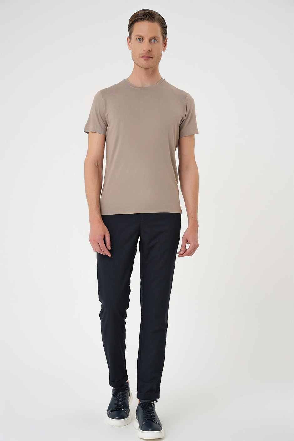 Slim Fit Bisiklet Yaka Esnek Pamuklu Düz Vizon Tişört TS 823