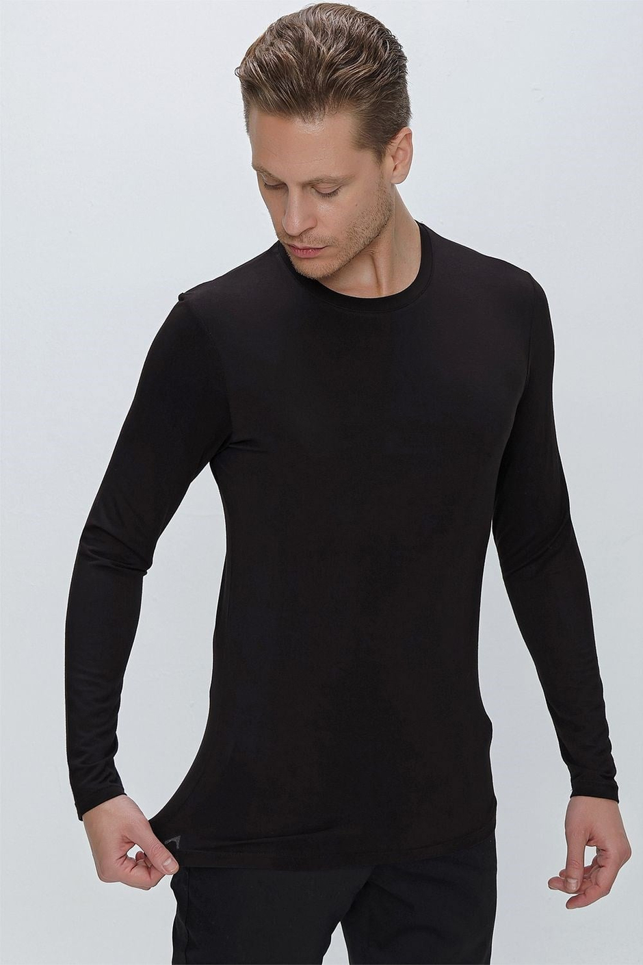 Slim Fit Bisiklet Yaka Esnek Uzun Kollu Siyah Tişört TS 842
