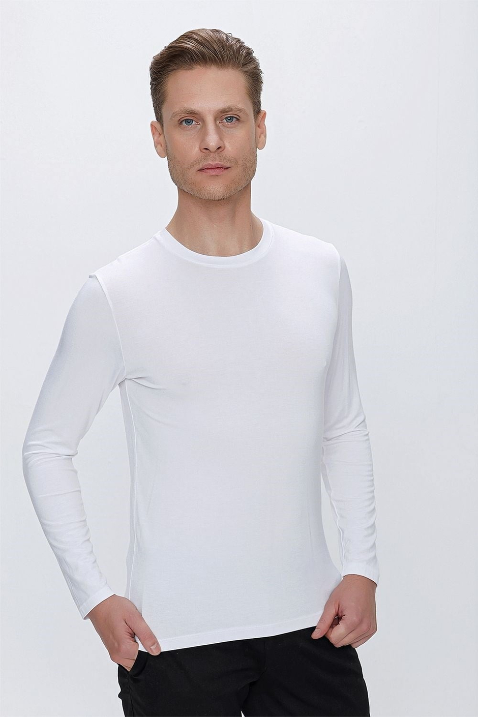 Slim Fit Bisiklet Yaka Esnek Uzun Kollu Beyaz Tişört TS 842