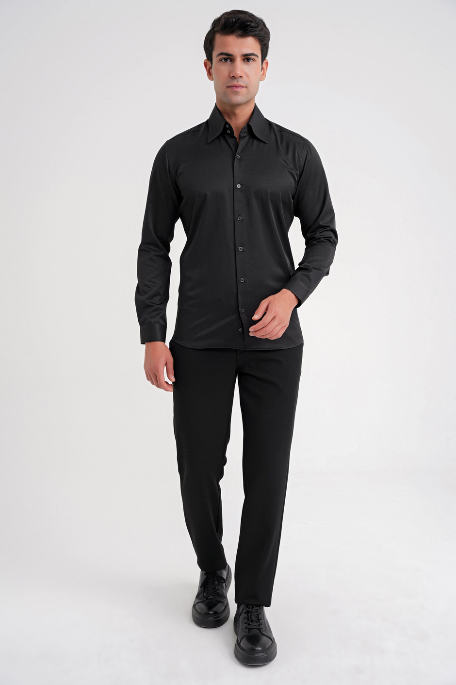 Slim Fit Çift Düğmeli Yüksek Yaka Pamuklu Siyah Gömlek GK 742