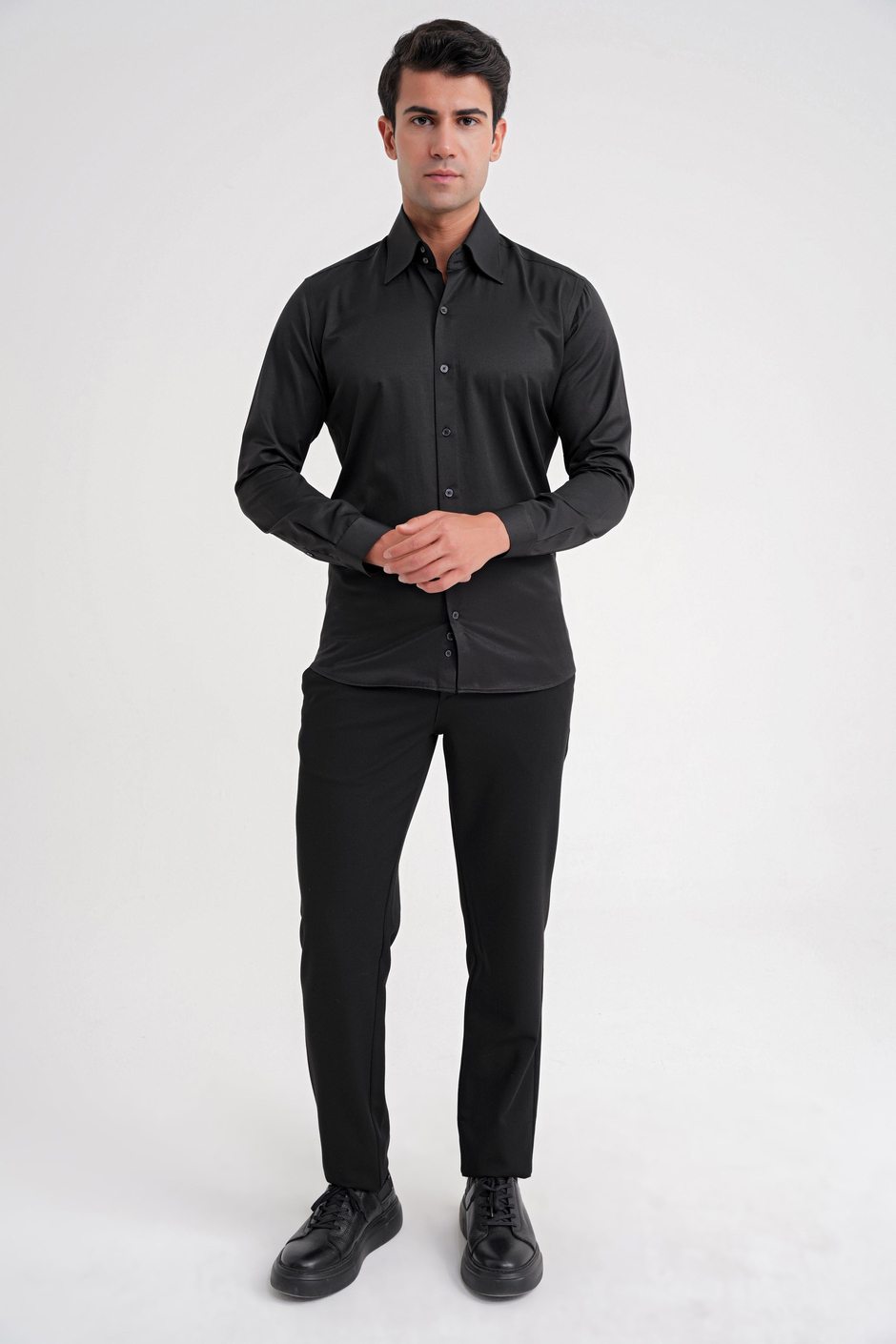 Slim Fit Çift Düğmeli Yüksek Yaka Pamuklu Siyah Gömlek GK 742