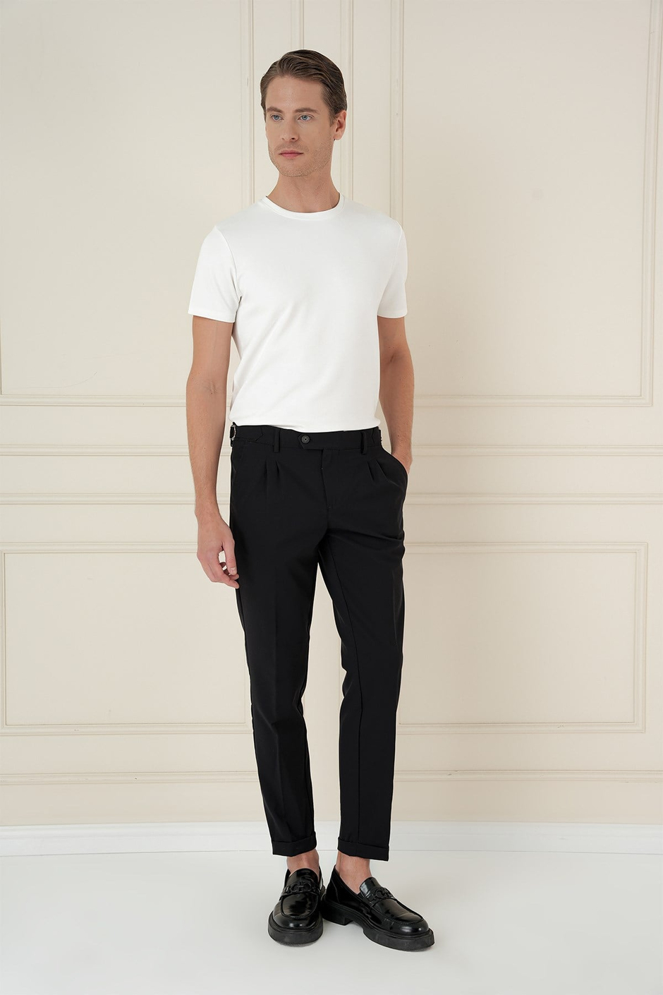 Slim Fit Çift Pileli Yanlardan Tokalı Esnek Pamuk Siyah Pantolon P 1162
