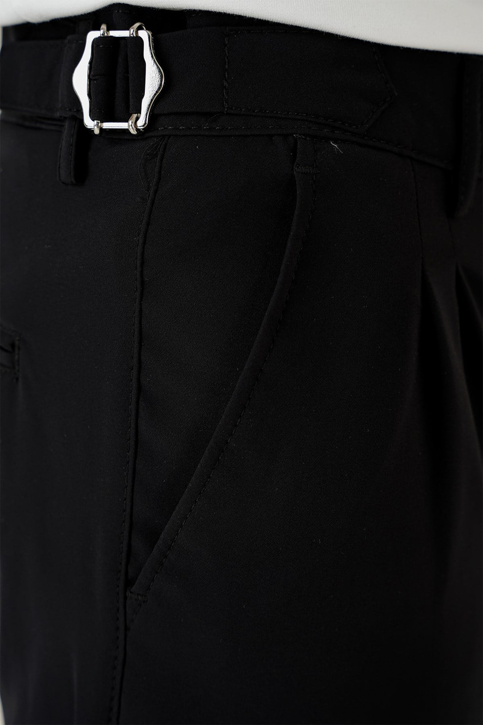 Slim Fit Çift Pileli Yanlardan Tokalı Esnek Pamuk Siyah Pantolon P 1162