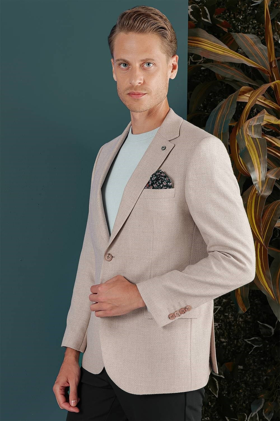 Slim Fit Çift Yırtmaç %100 Yün Balıksırtı Dokuma Bej Ceket C 656