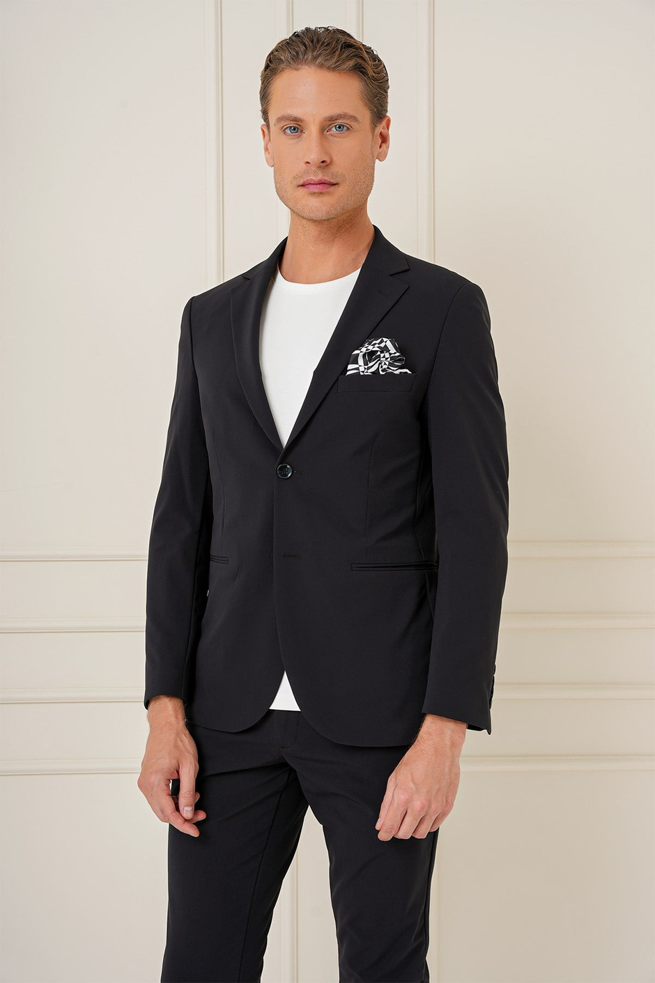 Slim Fit Çift Yırtmaç Çok Esnek Pamuklu Düz Siyah Ceket C 680