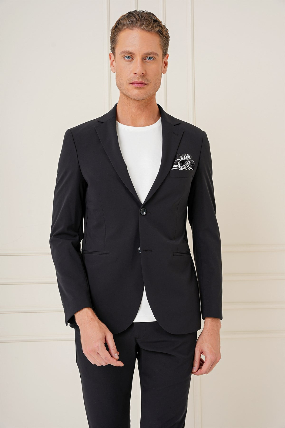 Slim Fit Çift Yırtmaç Çok Esnek Pamuklu Düz Siyah Ceket C 680